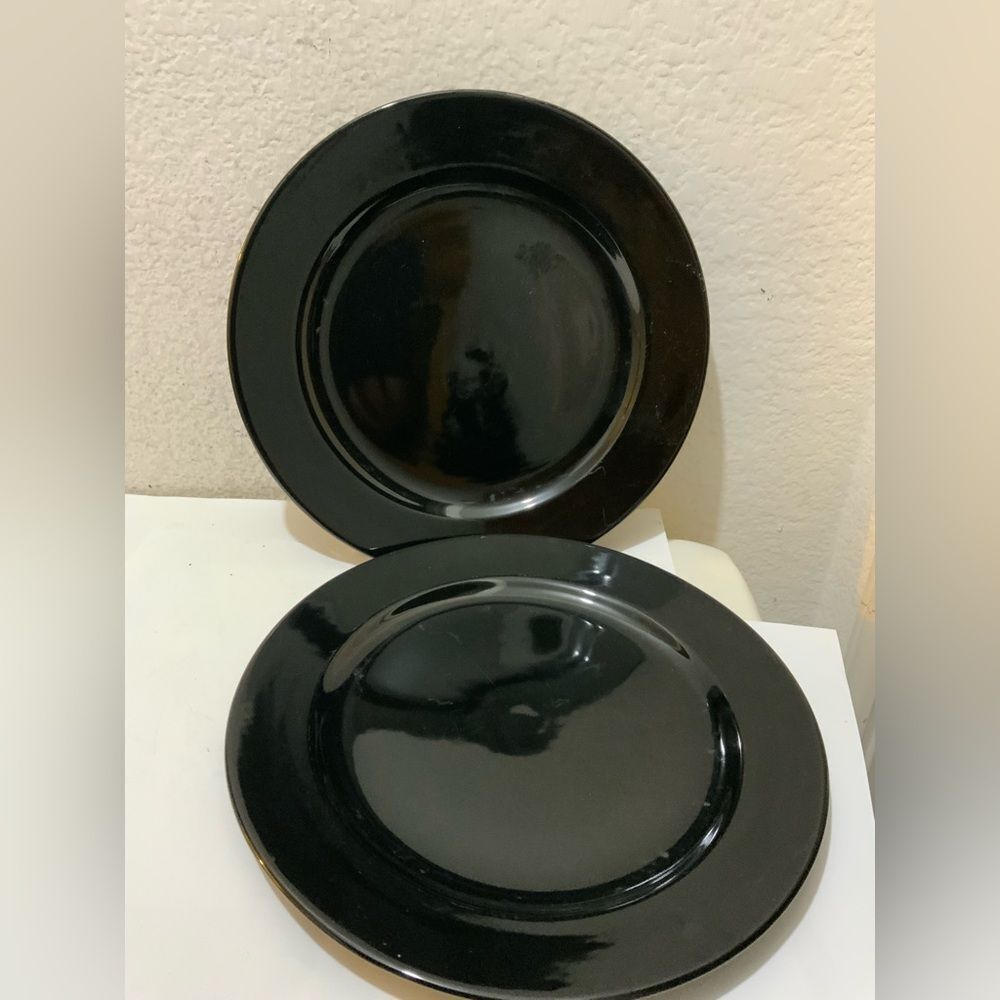 CROWN STONEWARE THAILAND  BLACK PLATTERS 12.5” SET OF 2 microwave oven safe